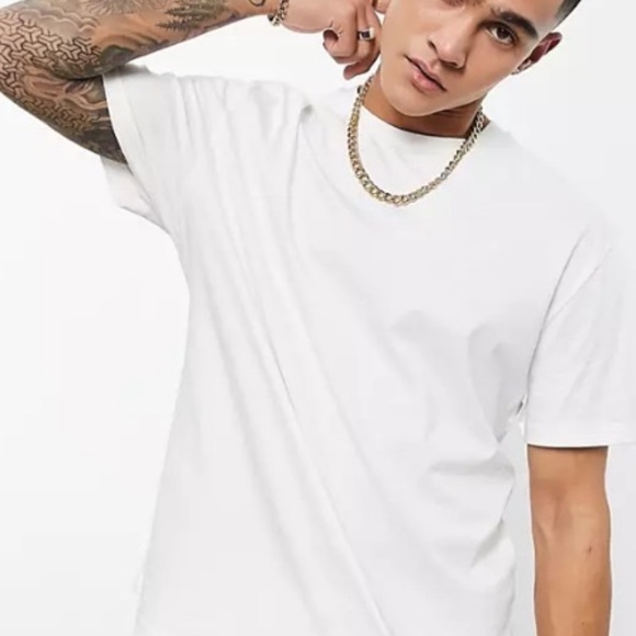 Brand new t shirt in the bag with red graphics on back - Picture 2 of 3